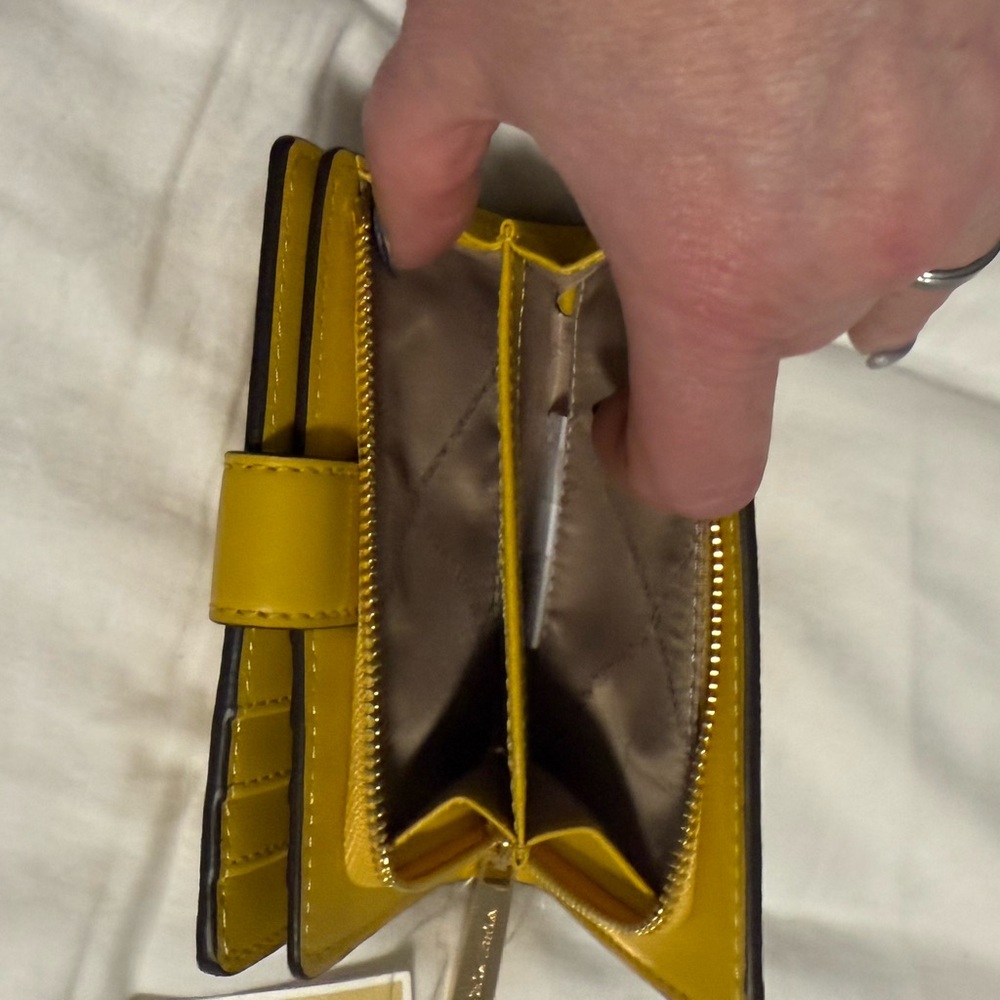 Michael by Michael Kors NWT Bifold Zip Coin wallet Stunning Yellow canvas! - Picture 8 of 10